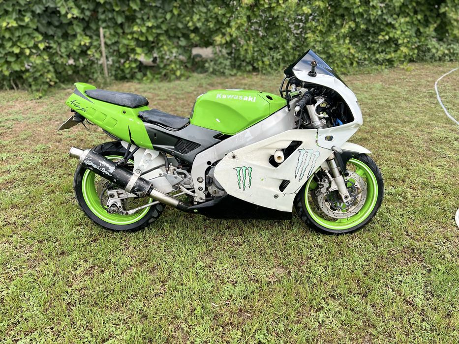 Kavasaki zx R 400 cm