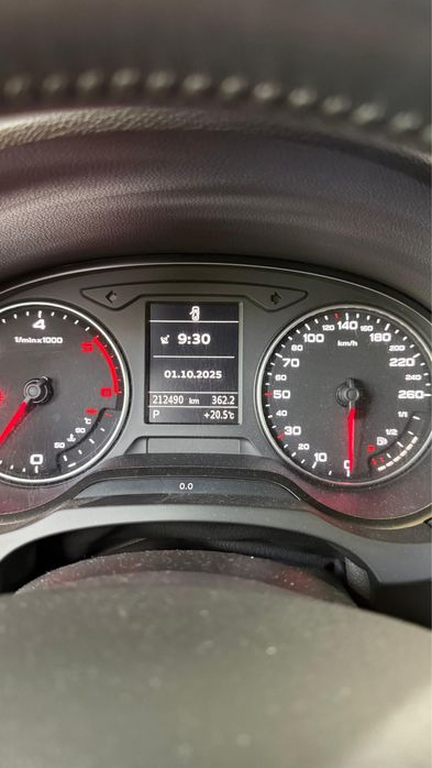 Audi A3 (8v) - An 2015 , motorizare 2.0 TDI , 212490 km