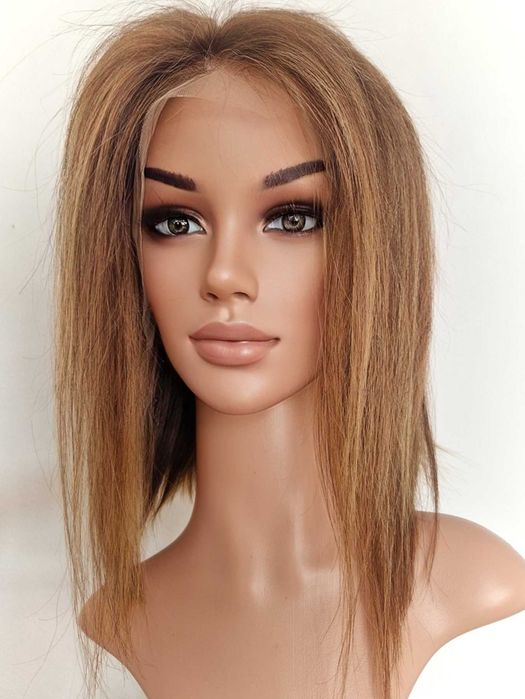 Естествена медено руса перука със светли кичури и дантела 13х4