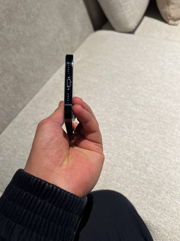 Iphone 14pro max 700$