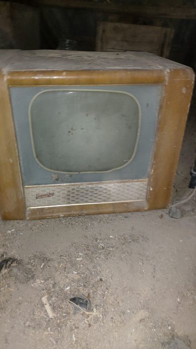 Продам ретро телевизор 62 года выпуска