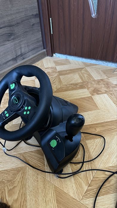 Продавам този волан esperanza nitro