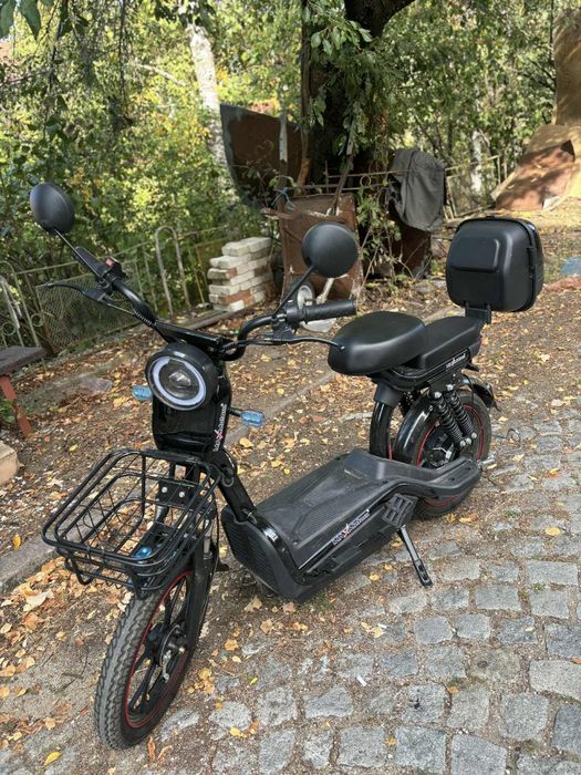 Електрически мотоциклет Maxmotors