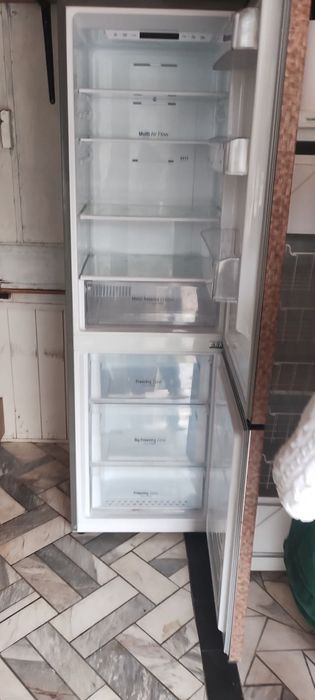 Продавам хладилник