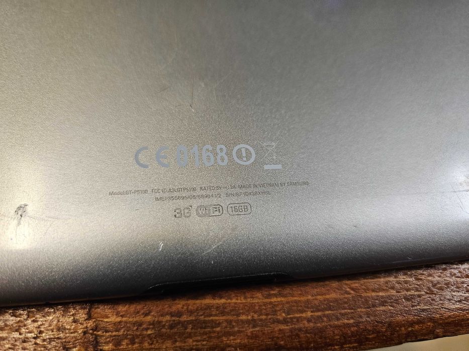 10.1" таблет Samsung Galaxy Tab 2 GT-P5100 Има зарядно. В отлично техн