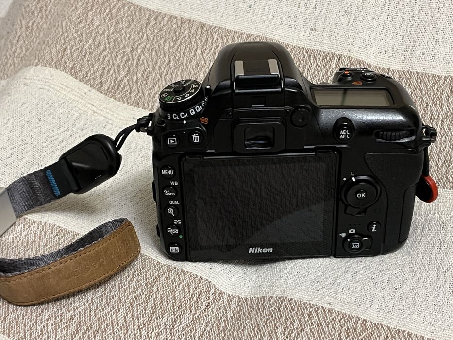 Nikon D7500 Nikon 40mm 2.8 Macro si Nikon 18-55mm