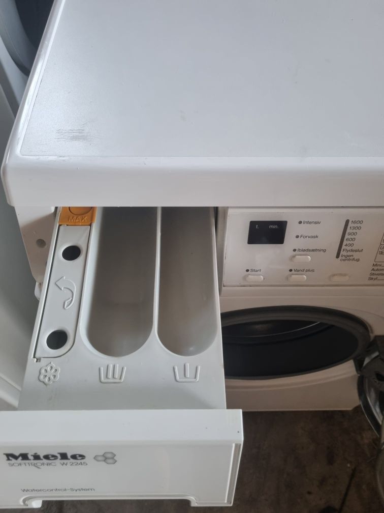 Пералня Miele 1600 об.