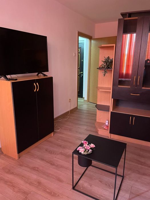 Inchiriez garsoniera conf 1