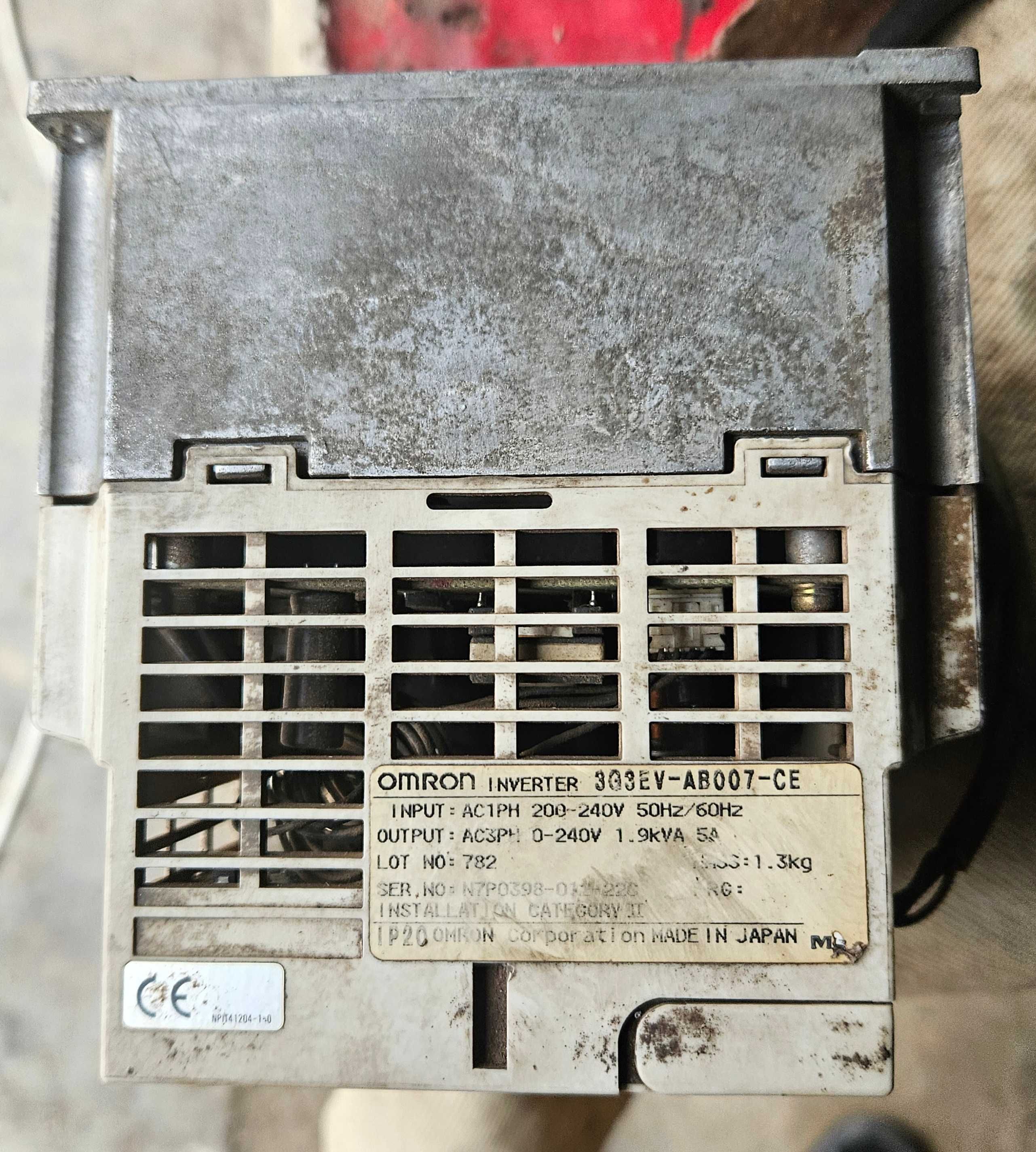 Vand invertor Omron