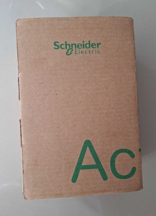 Separator cu fuzibile Schneider 3P+N A9GSB750+ 4 sigurante fuzibile