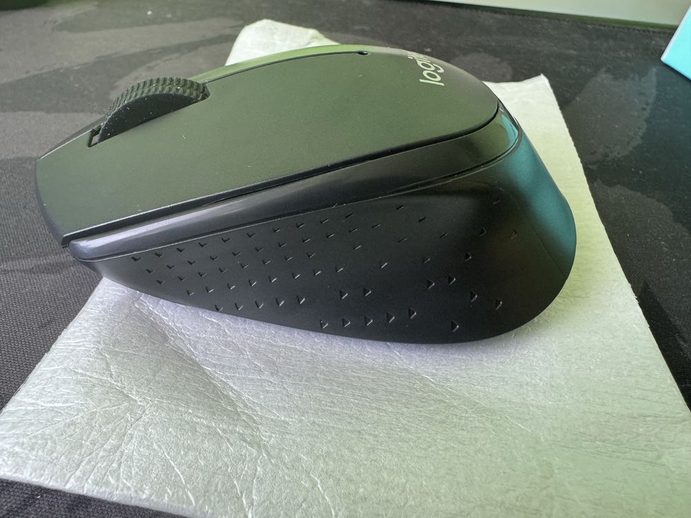 Безжична мишка M330 Silent Plus