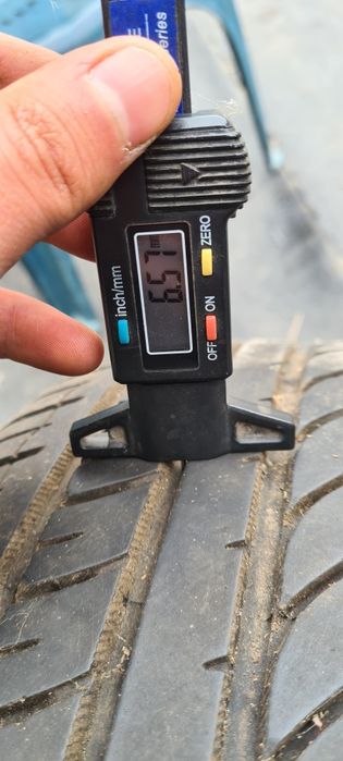 Гуми 205 45 17 .