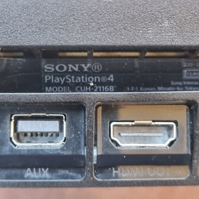 Consola Ps4 pentru piese