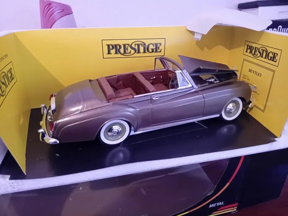 Machetă 1:20( nu 1:18) Prestige Bentley 1961