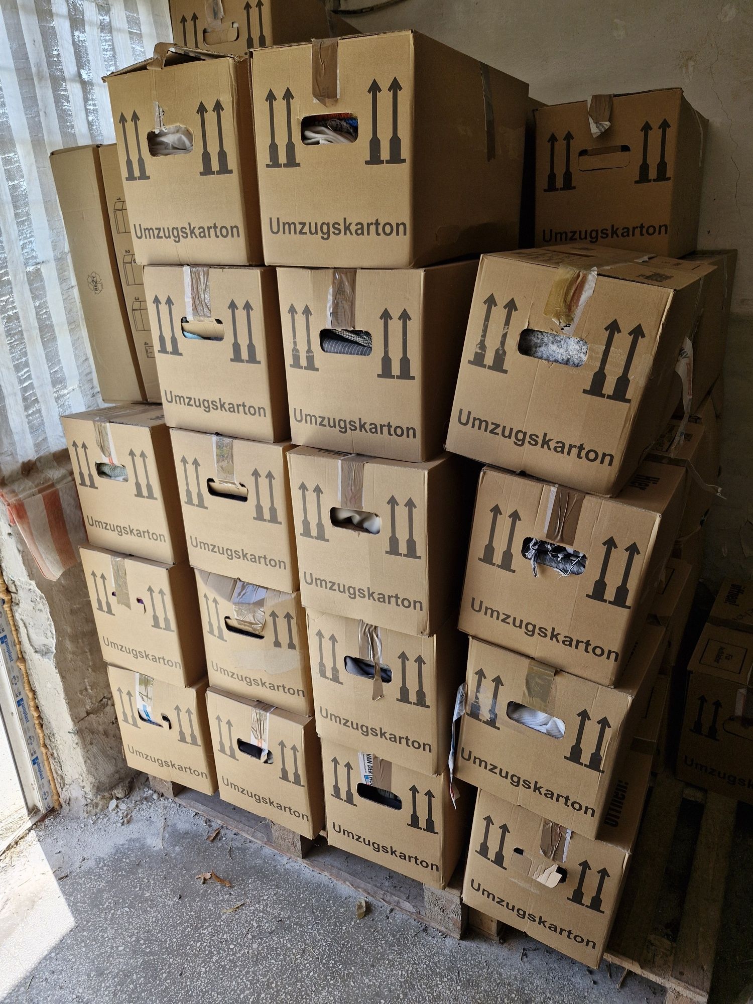 Îmbrăcăminte second-hand