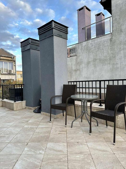 Двустаен апартамент, под наем, кв. Колхозен пазар