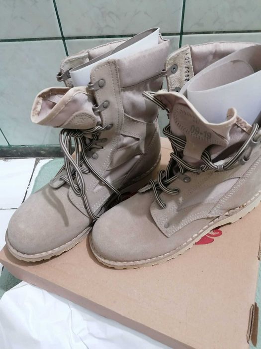 Bocanci militari combat