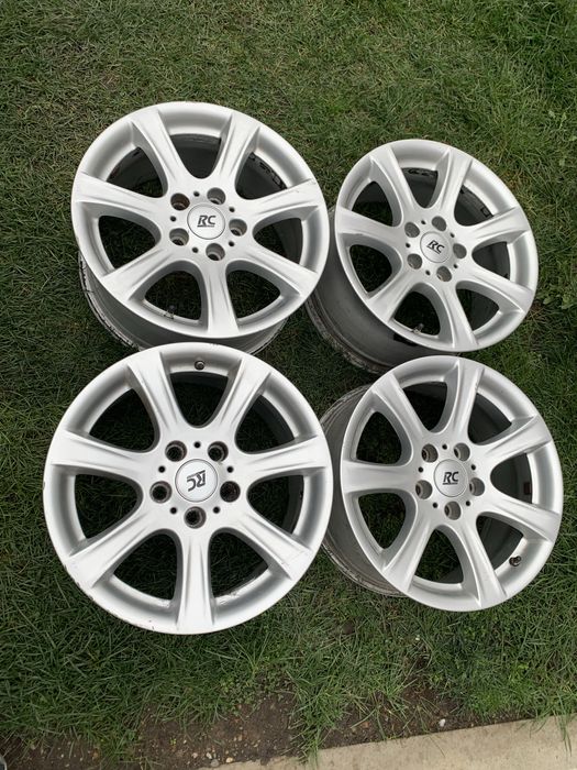 Vand genti pentru  BMW