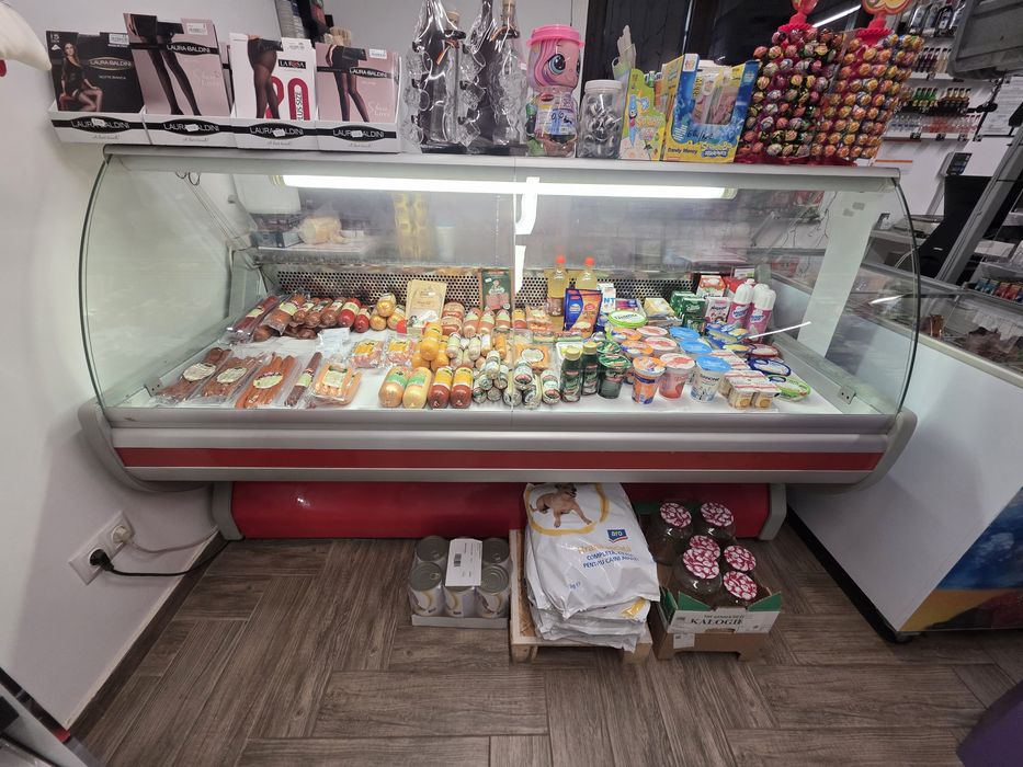 Vitrina frigorifica mezeluri