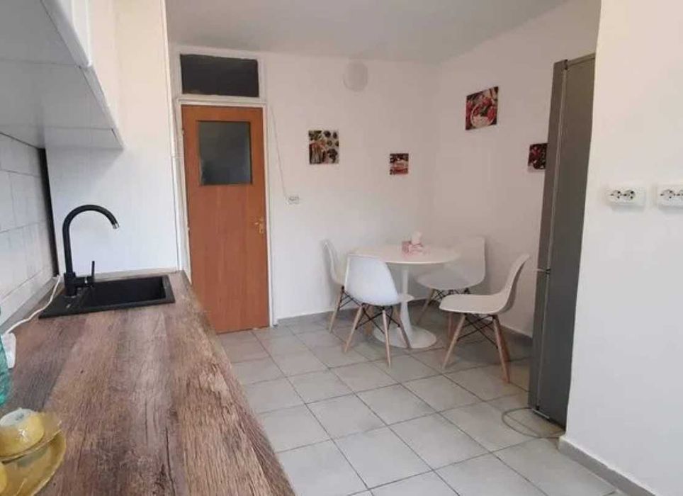 Дава се под наем Двустаен апартамент в Пловдив, Каменица 1 - 60 кв.м за 255 € - Снимка #2