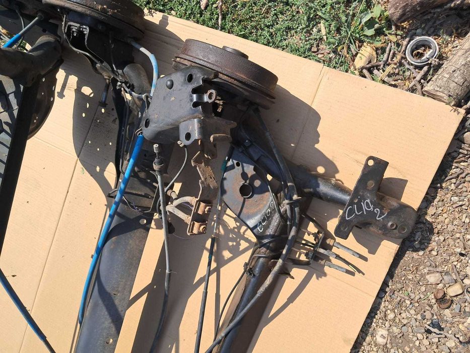 Renault Clio 3 Clio 2 Symbol punte spate completa cu butuci si cabluri