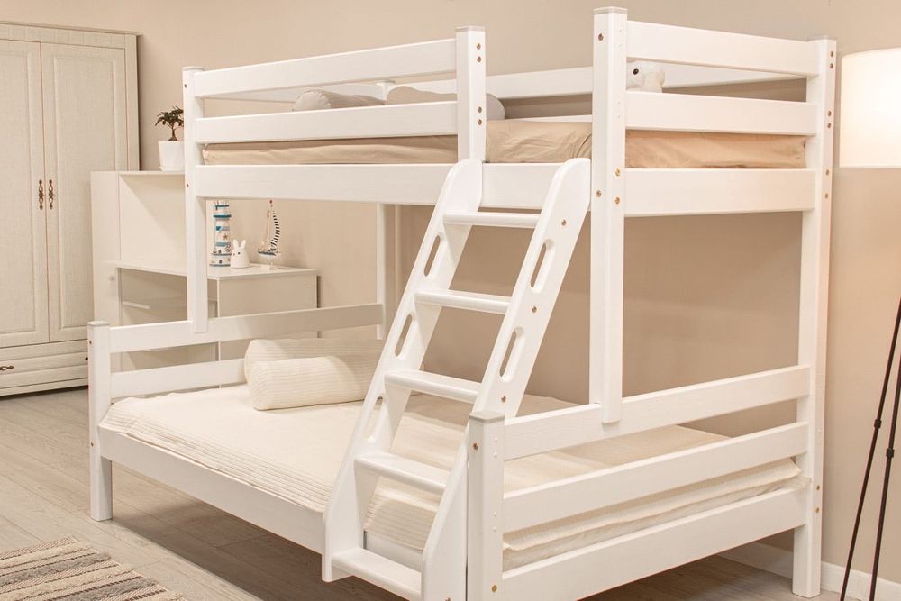 Кровать двухъярусная