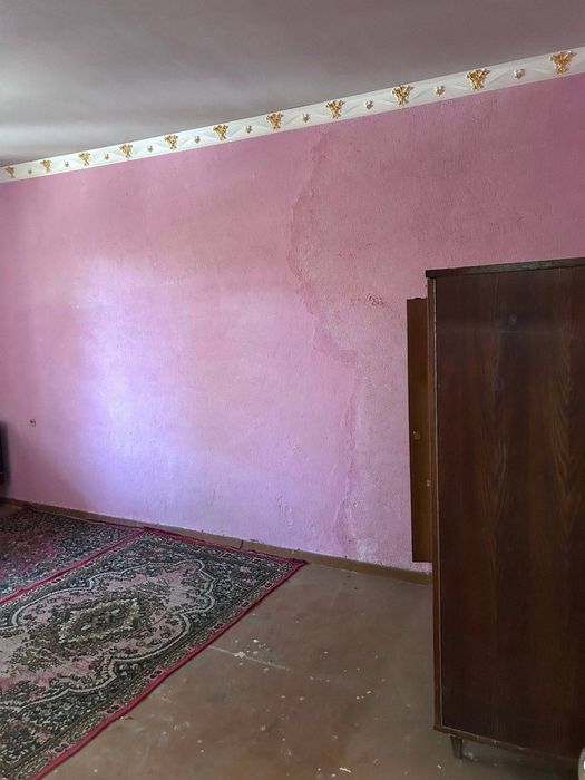 Продаётся 2/2/4 на мв.Феруза