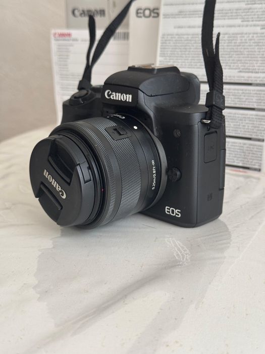 Canon EOS M50 + объектив 15–45mm IS STM