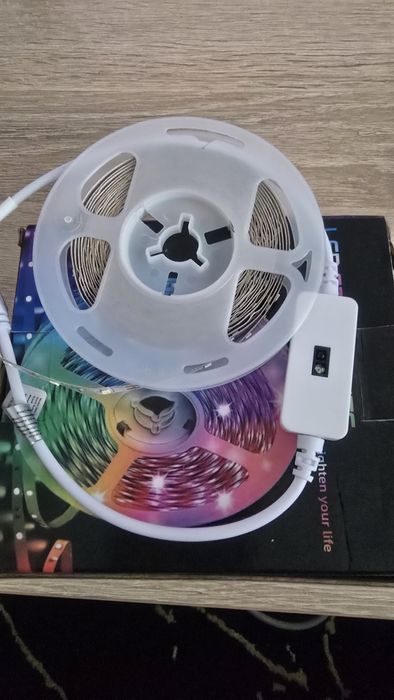 Banda led 5m cu senzor