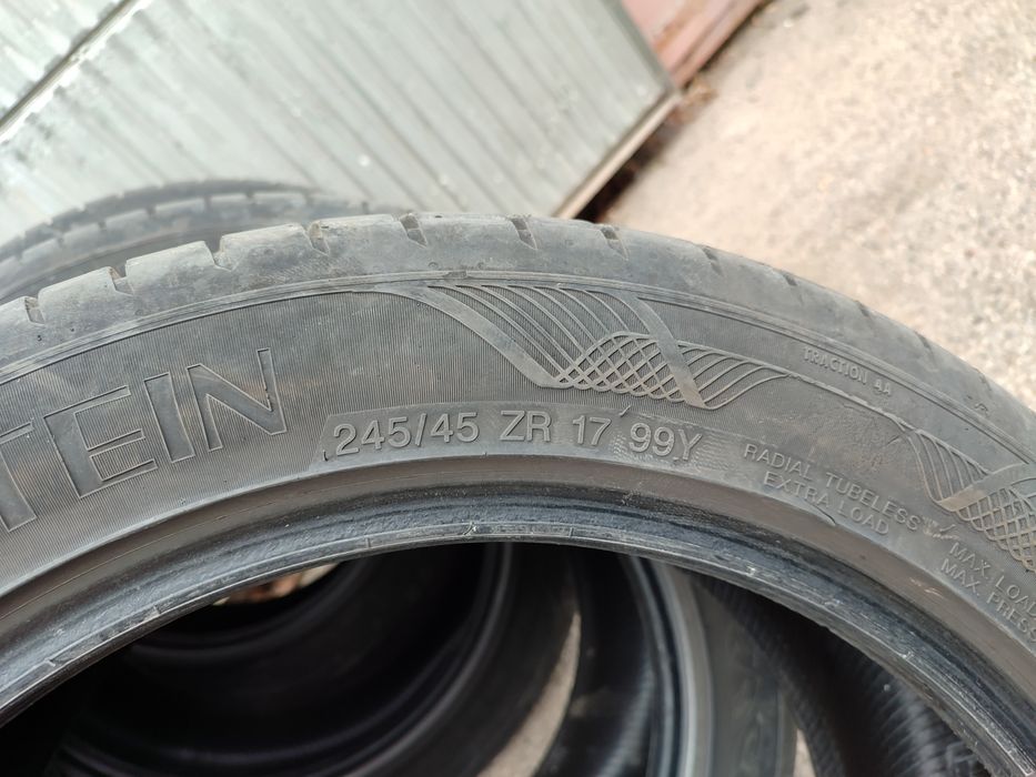 Гуми Vredestein 245 45 ZR17 - 99Y