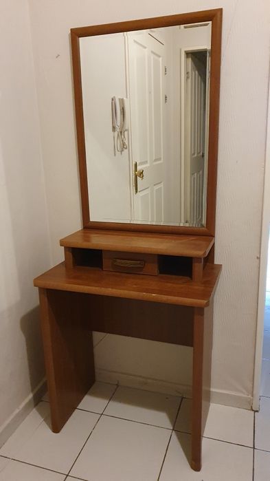 Продаю прихожая с зеркалом за 10 тыс.тг