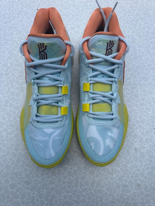 Bascheți Nike model 2023