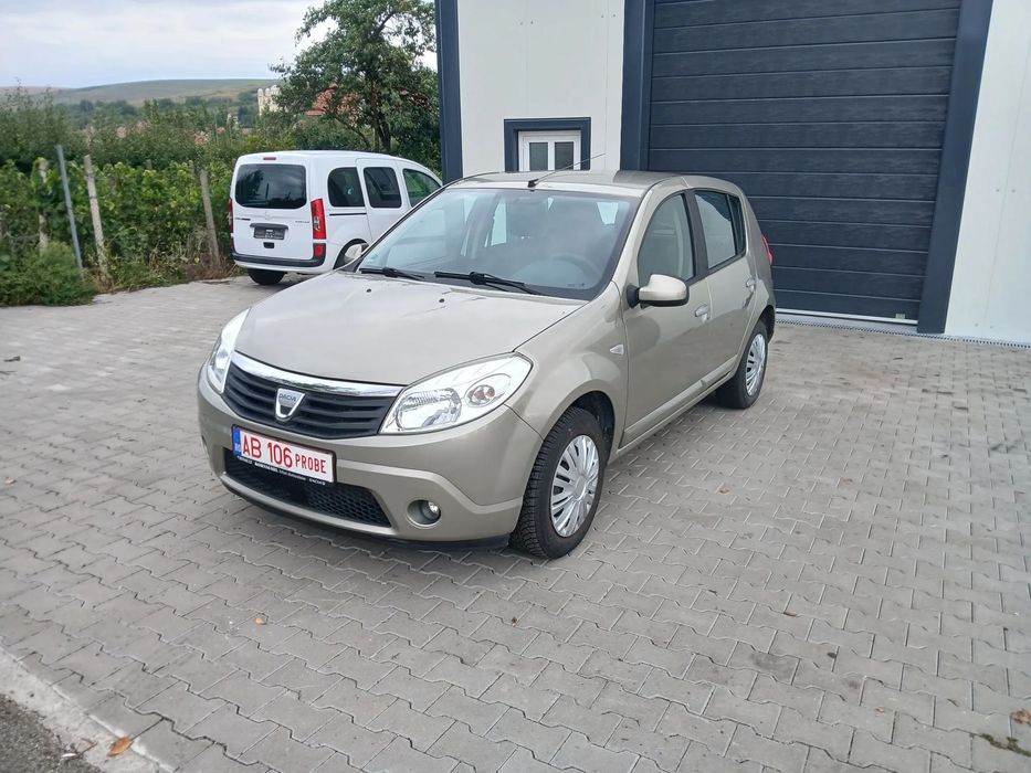 Dacia Sandero 1.6 benzina 113.000 km Rar efectuat