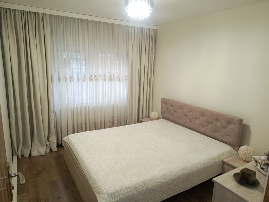PROPRIETAR, vând apartament 4 camere LIPOVEI