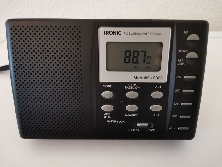 Radio Digital cu alarmă.