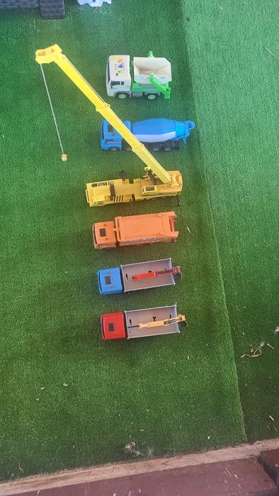 Vând jucării de constructii