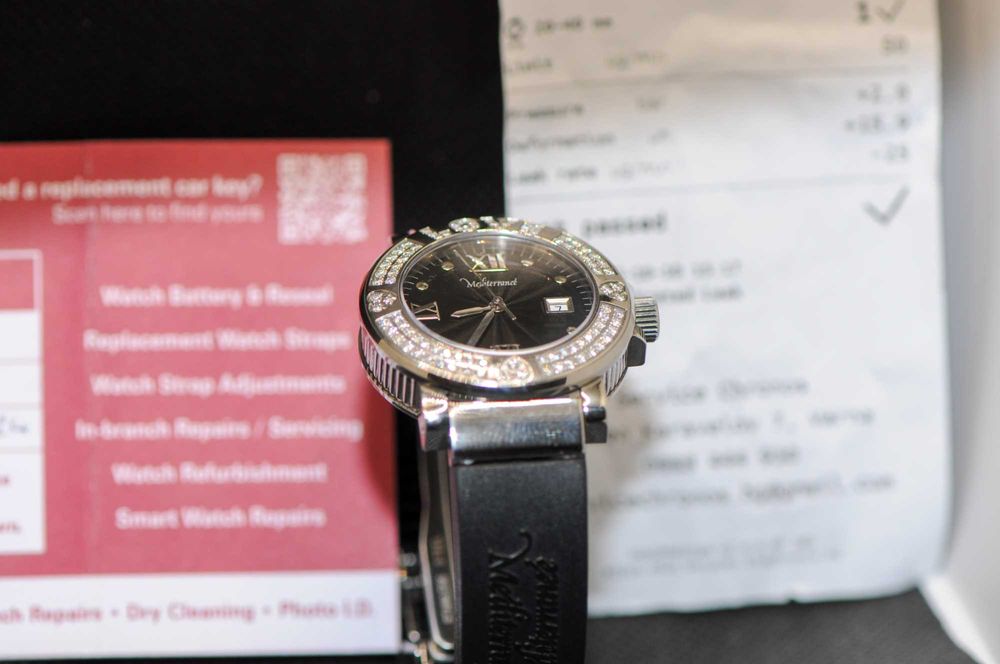 Швейцарски дамски часовник с 94 диаманта - Paul Picot  - Méditerranée