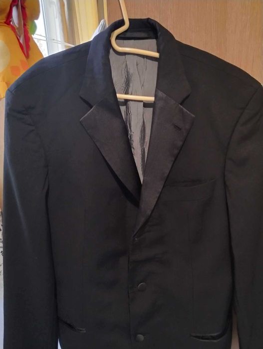 Сако Hugo boss .