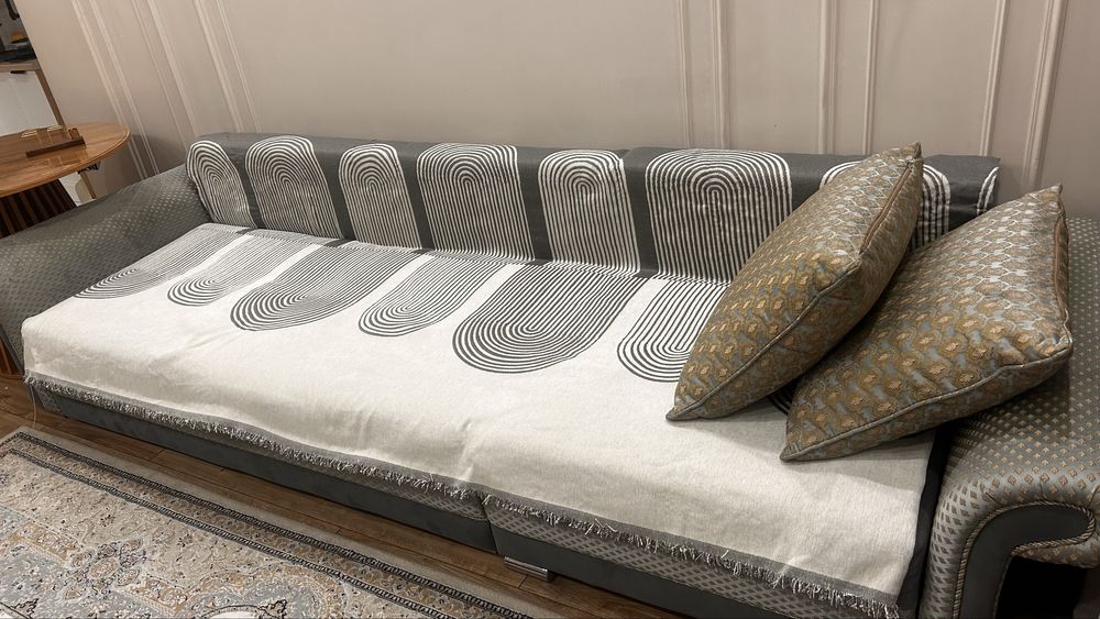 Продаю диван очень срочно