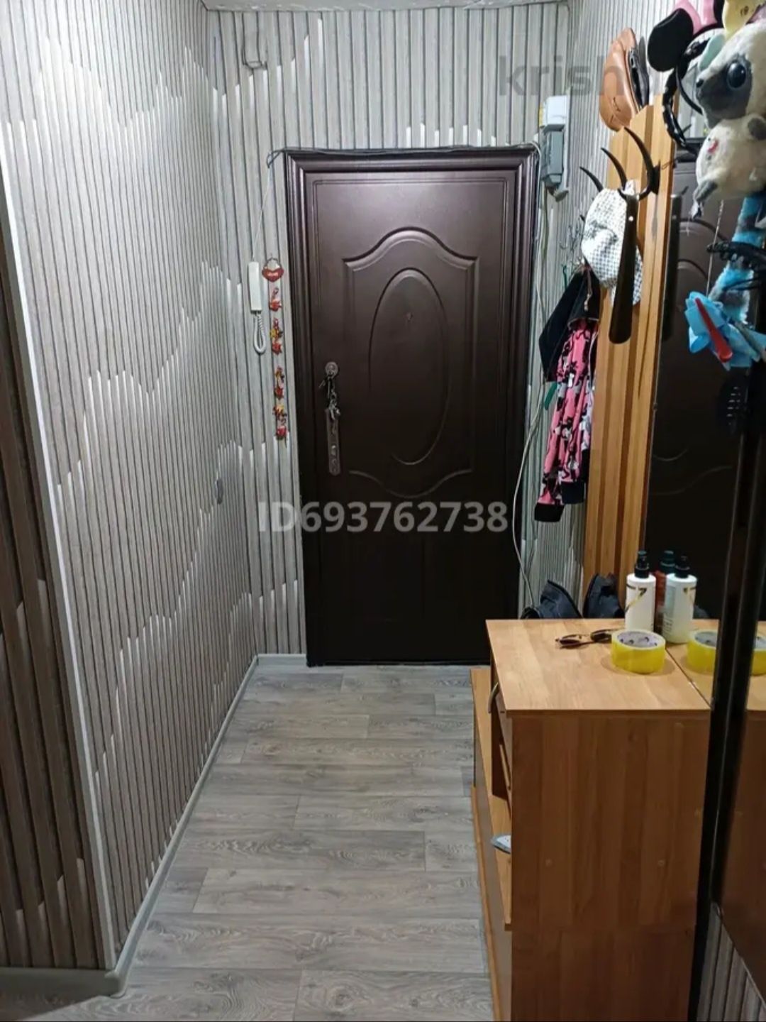 ПРОДАМ трёхкомнатную квартиру в центре