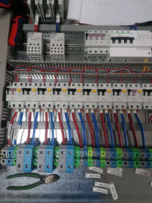 Electrician autorizat, servicii electrice complete