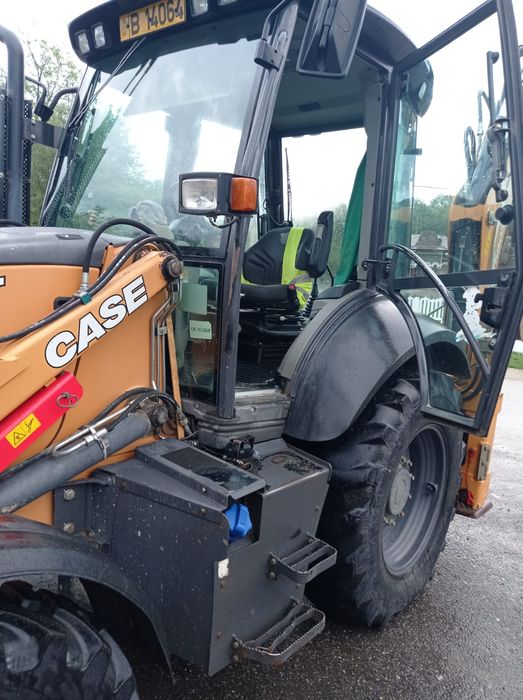 Buldoexcavator CASE 580ST