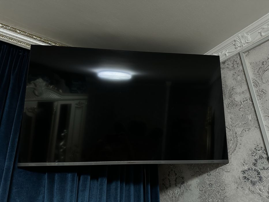 Tv sotladi 45tali smart samsung
