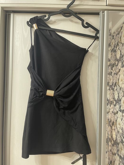 Черное платье мини