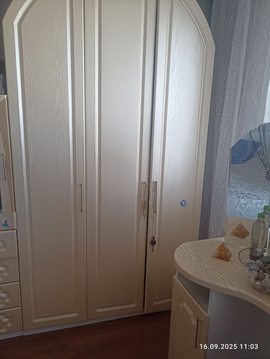 Спальный гарнитур