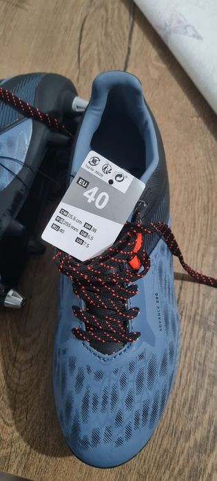 Adidași crampoane fier - Noi