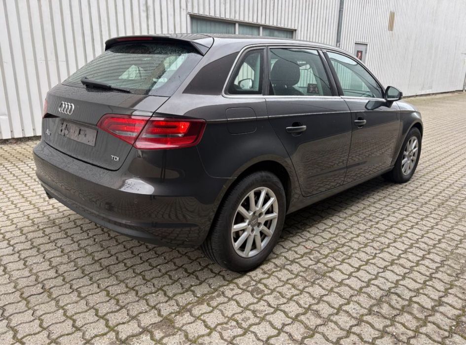 Audi A3, 1.6TDI, manual