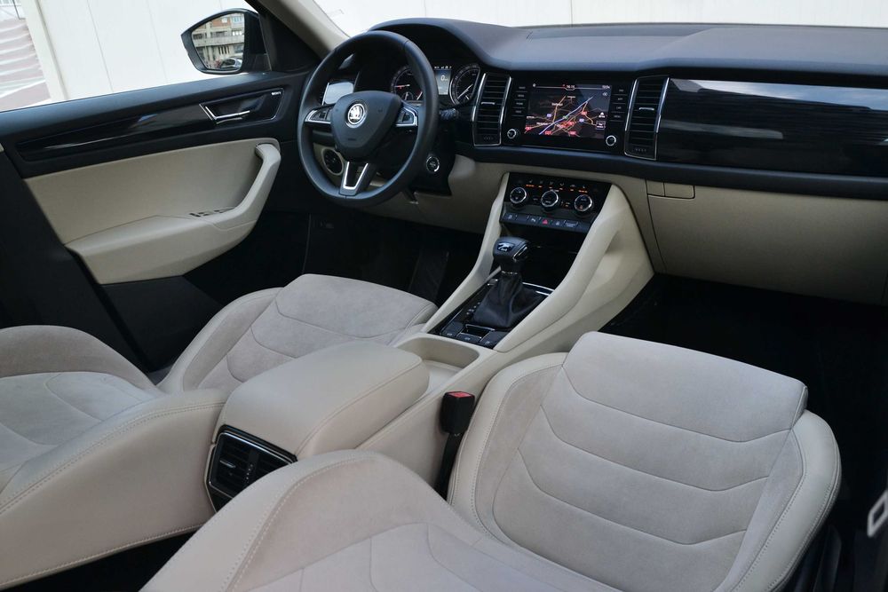 Skoda Kodiaq 2.0 TDI / 4x4 / 7 LOCURI / Distronic / Panoramic