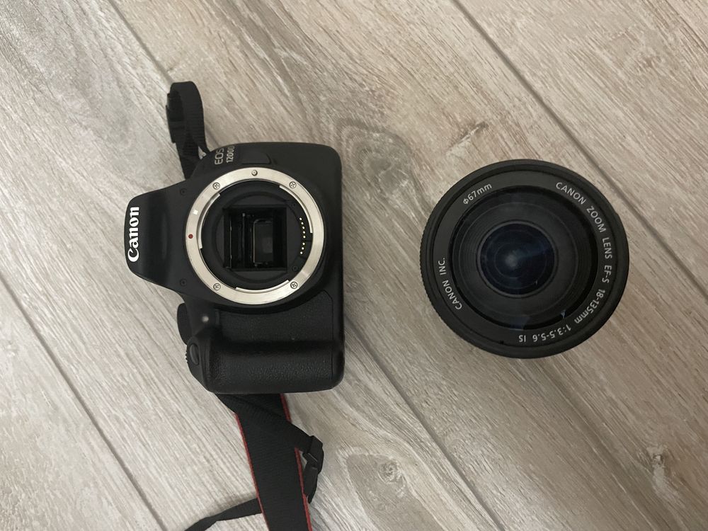 Canon EOS 1200D 18-135