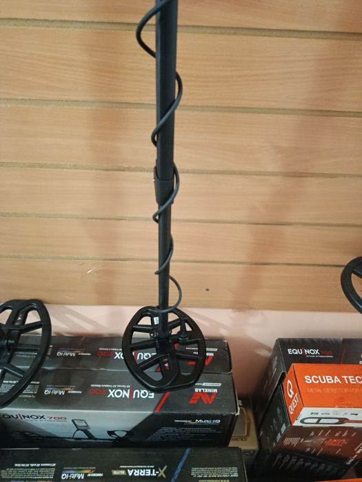 Oltin izlovchi detektor